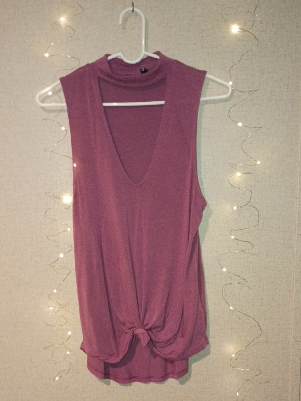 Express Sleeveless V-Neck Twist Front Tank - Mauve Pink